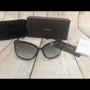 Tom Ford “Raquel” Sunglasses NO SCRATCHES